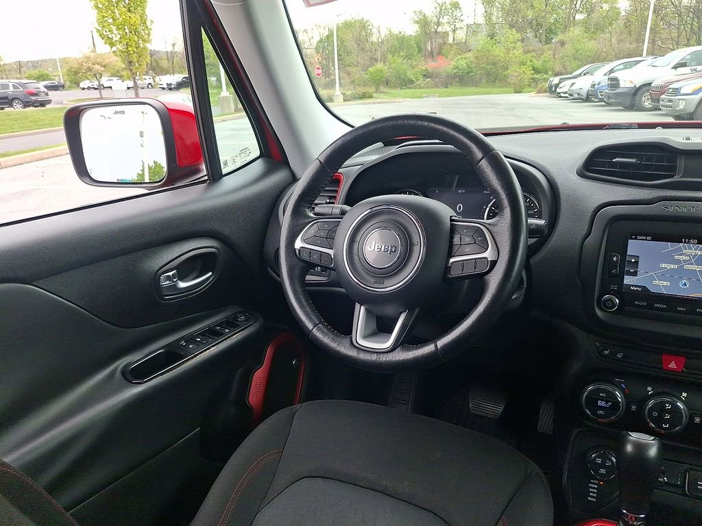 Used 2016 Jeep Renegade Trailhawk AWD/4WD image 14