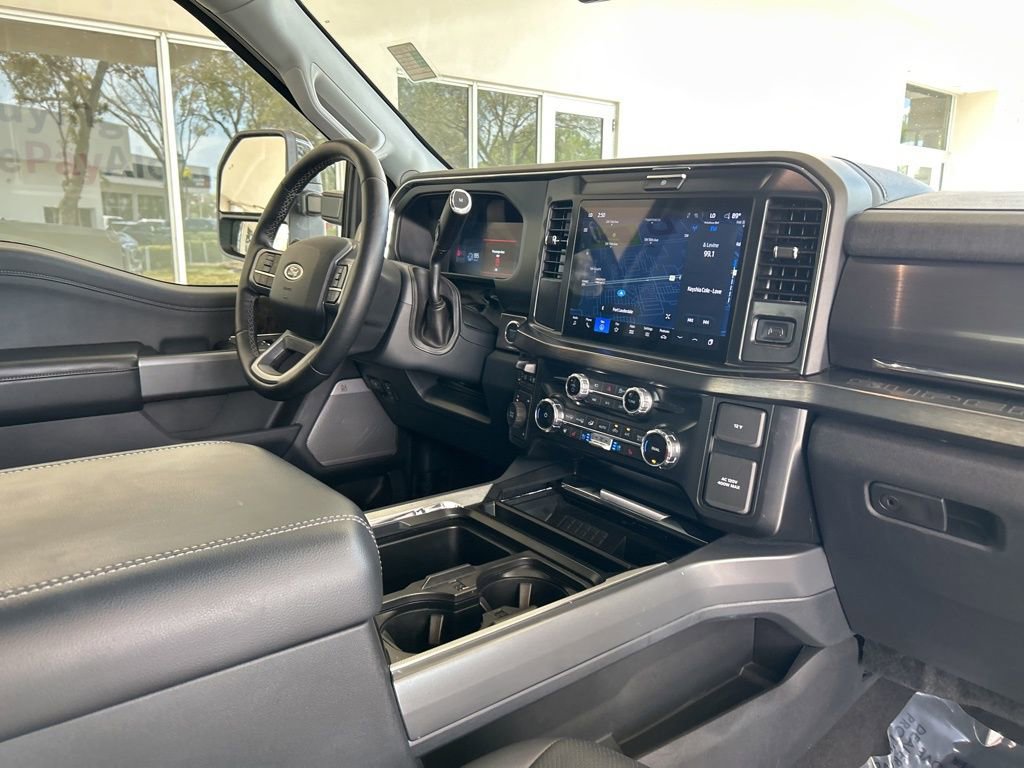 Used 2025 Ford F350 Lariat image 25
