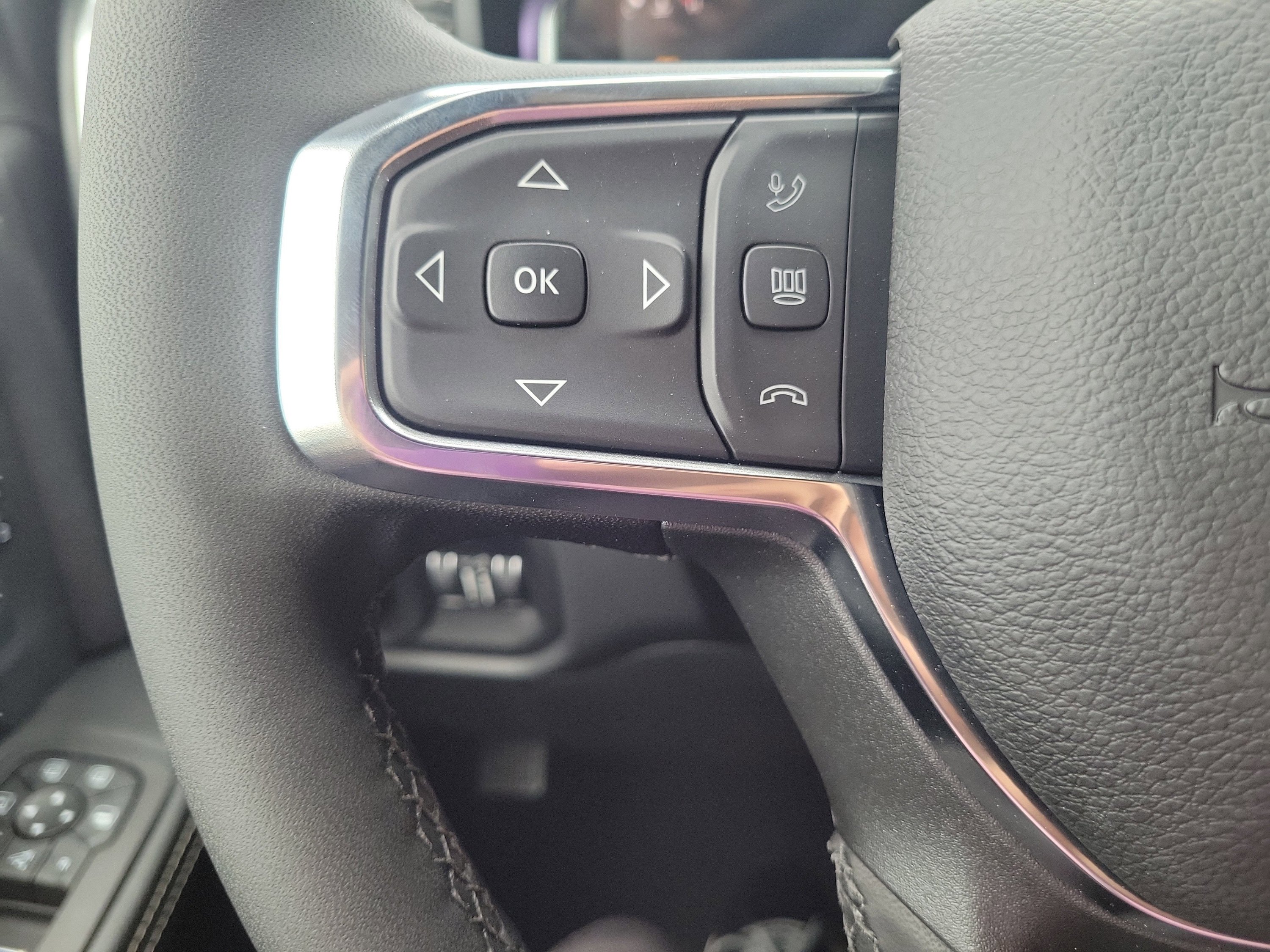 New 2026 RAM 2500 Laramie AWD/4WD image 30
