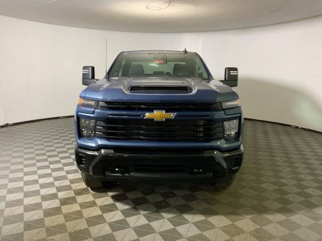 New 2026 Chevrolet Silverado 2500 Custom image 3