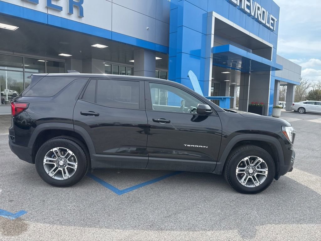 Used 2025 GMC Terrain Elevation image 28