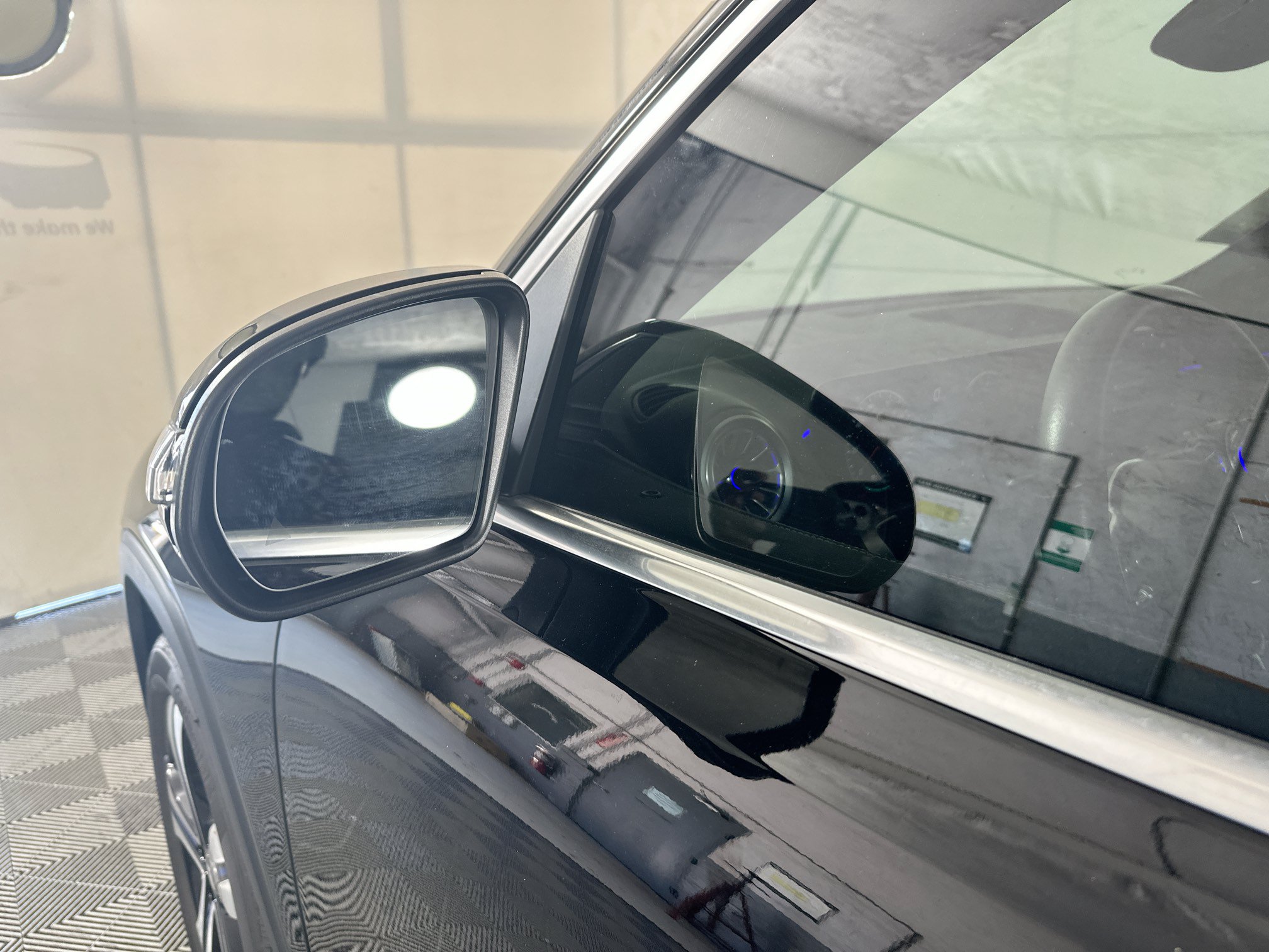 Used 2022 Mercedes-Benz EQB 350 4MATIC image 10