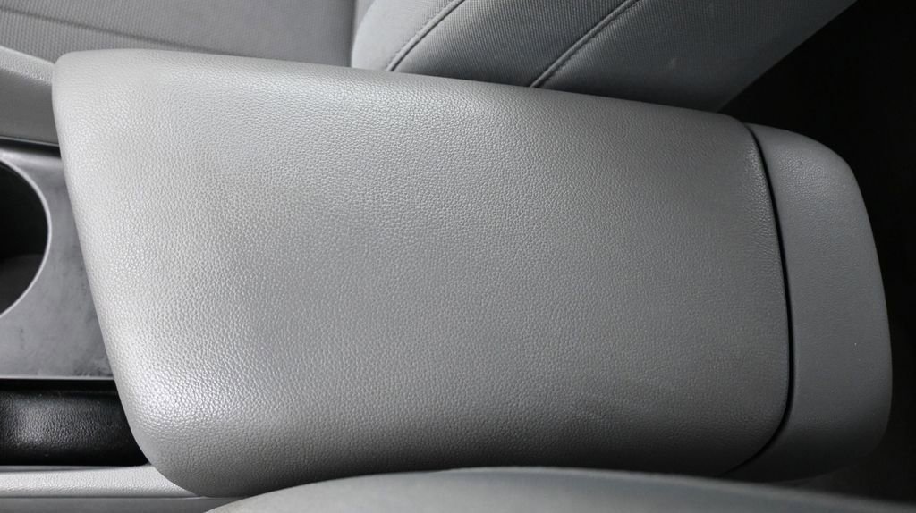 Used 2021 Hyundai Elantra SE FWD image 35