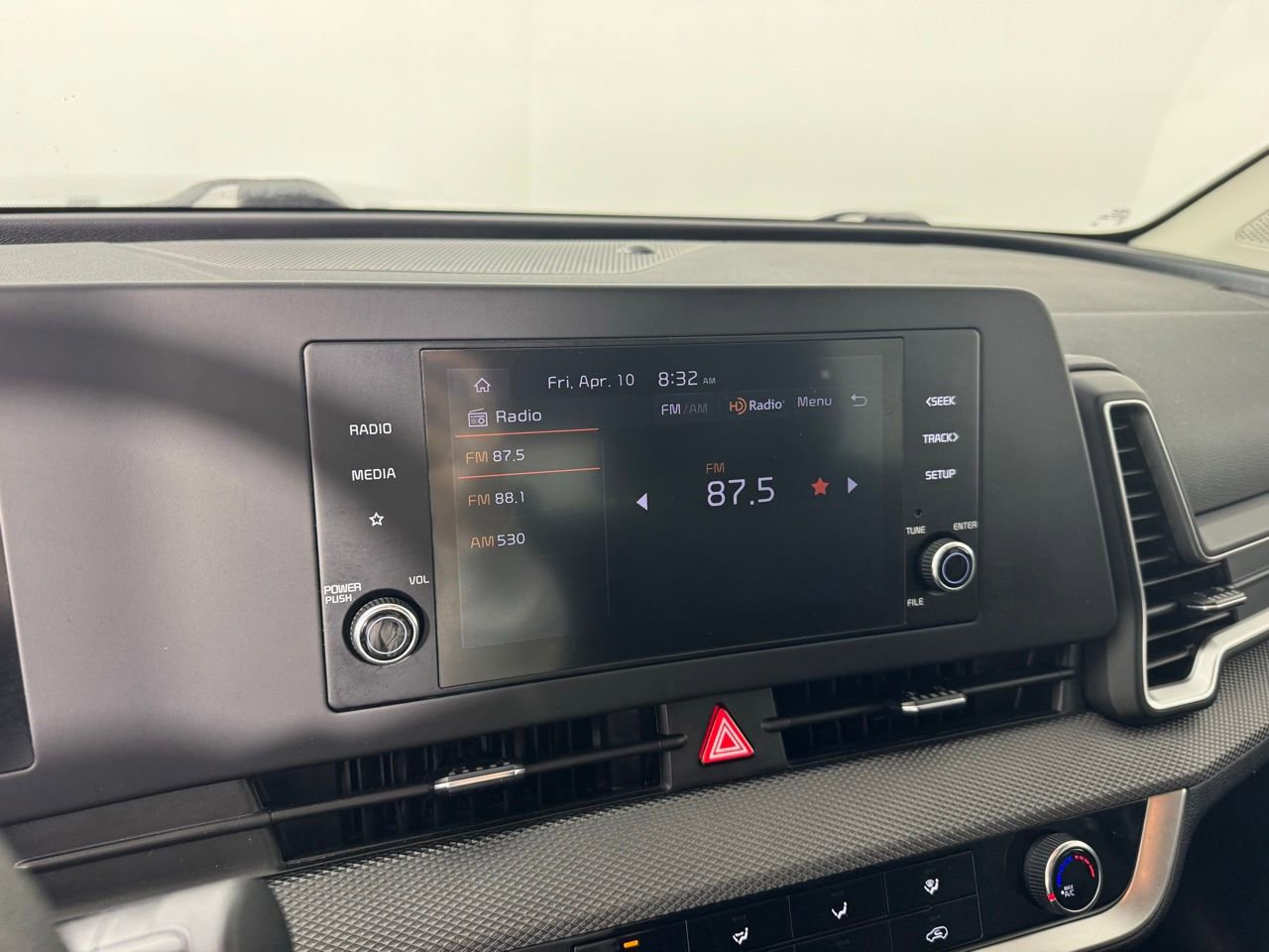 Used 2024 Kia Sportage LX image 15