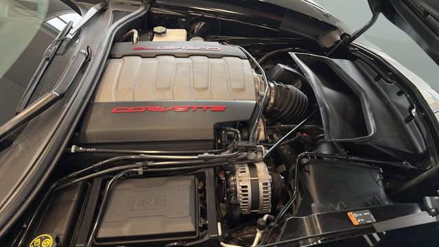 Used 2018 Chevrolet Corvette Grand Sport RWD image 32