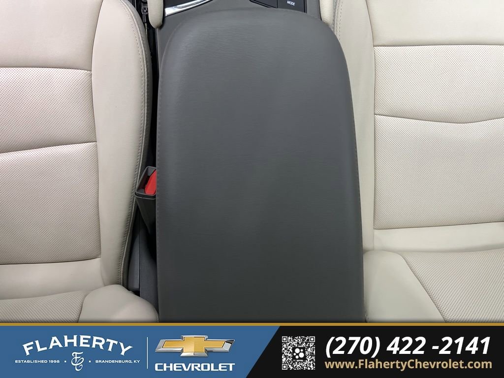Used 2025 Cadillac XT5 Premium Luxury w/ LPO, Floor Liner Package FWD image 36