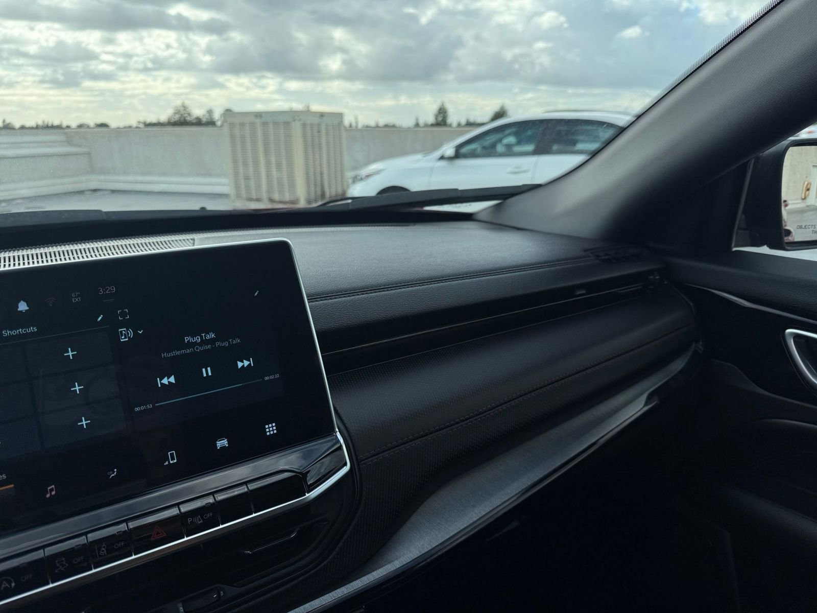 Used 2025 Jeep Compass Trailhawk image 34