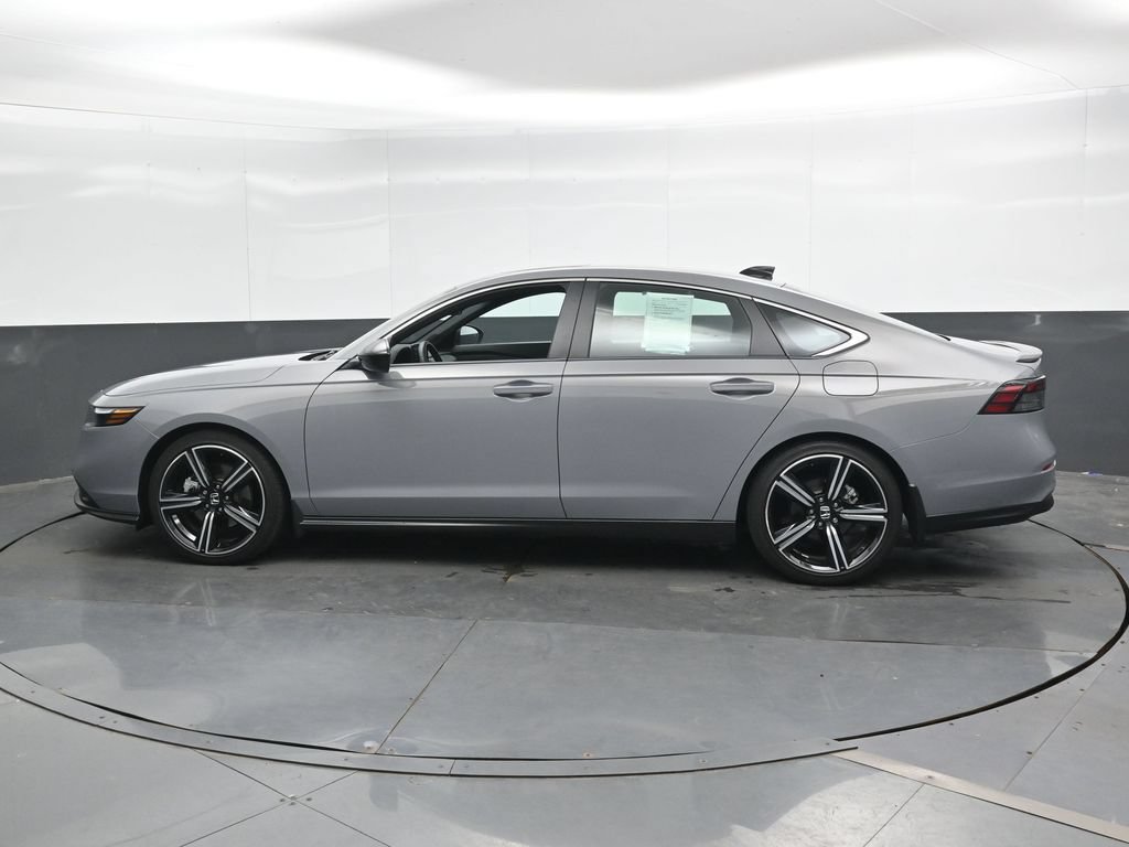 Used 2024 Honda Accord Sport image 7