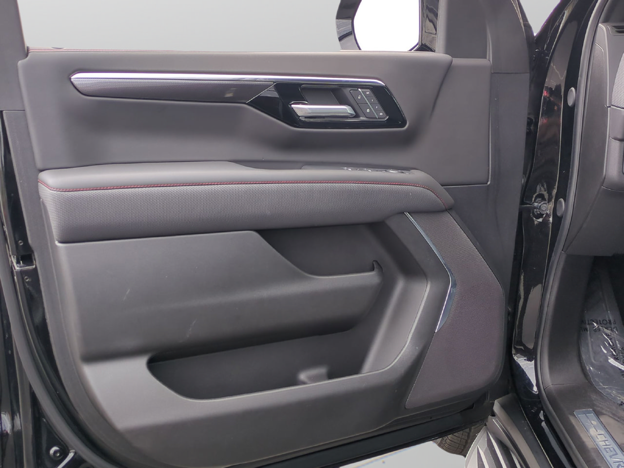 Used 2026 Chevrolet Tahoe RST RWD image 15