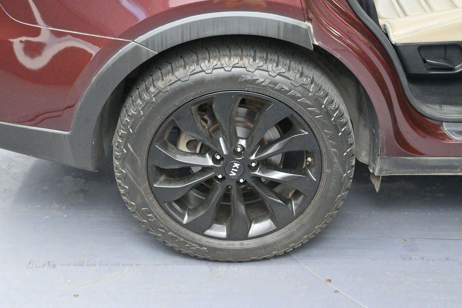 Used 2020 Kia Sorento EX FWD image 38