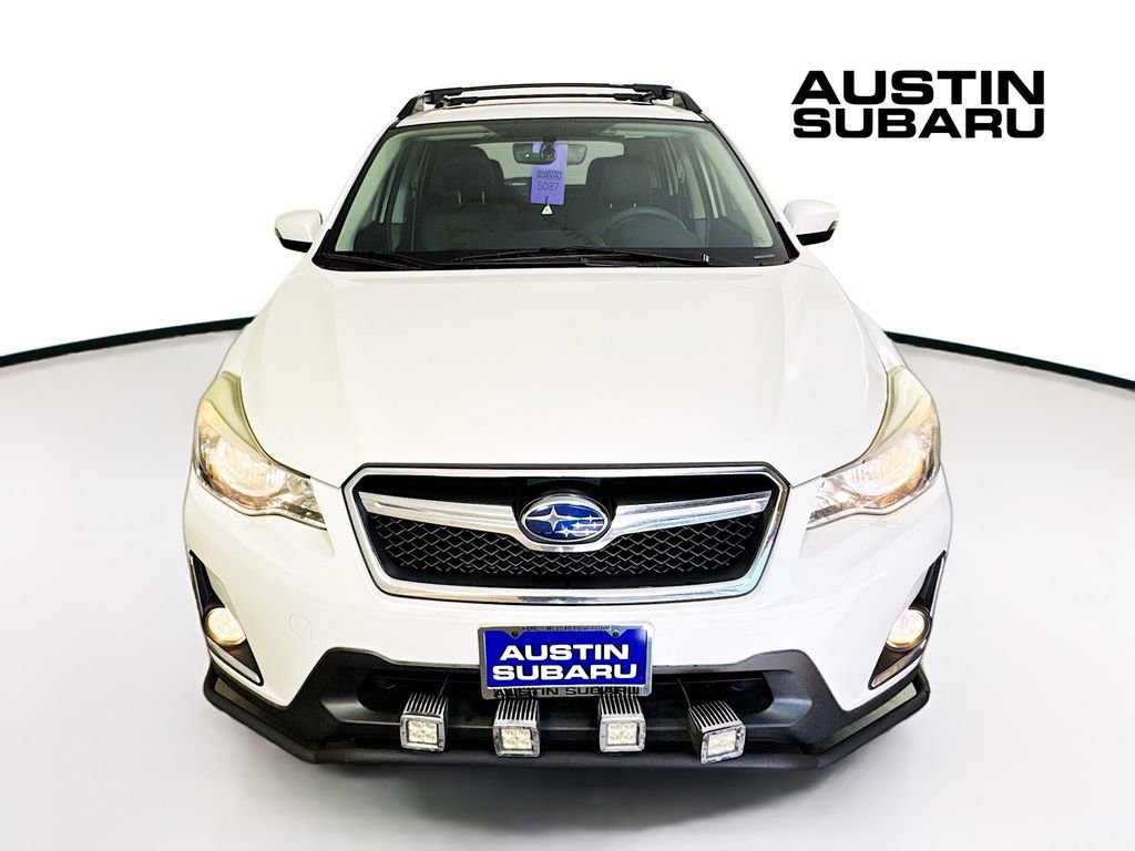 Used 2017 Subaru Crosstrek 2.0i Limited image 2