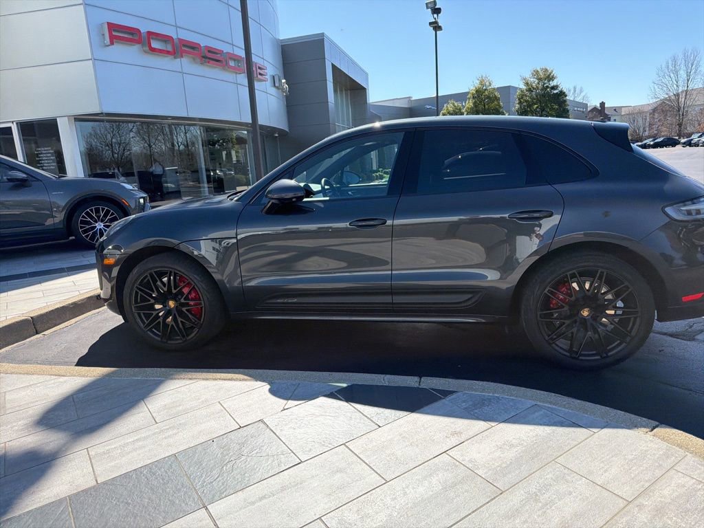 Certified 2022 Porsche Macan GTS image 2