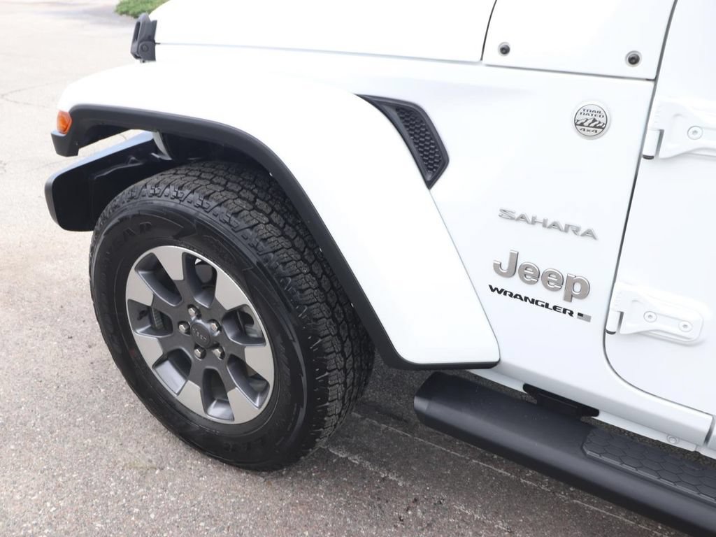 Used 2023 Jeep Wrangler Unlimited Sahara w/ LED Lighting Group AWD/4WD image 3