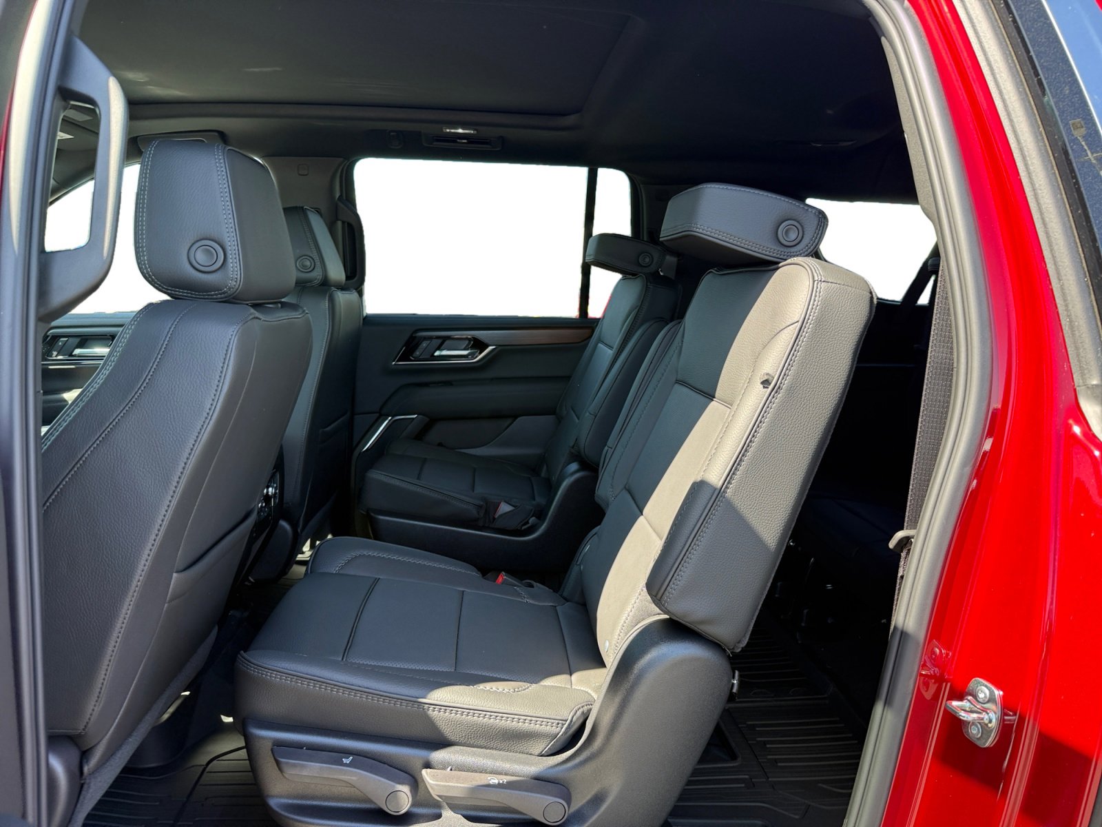 New 2026 GMC Yukon XL Denali w/ Sun & Power Step Package image 16