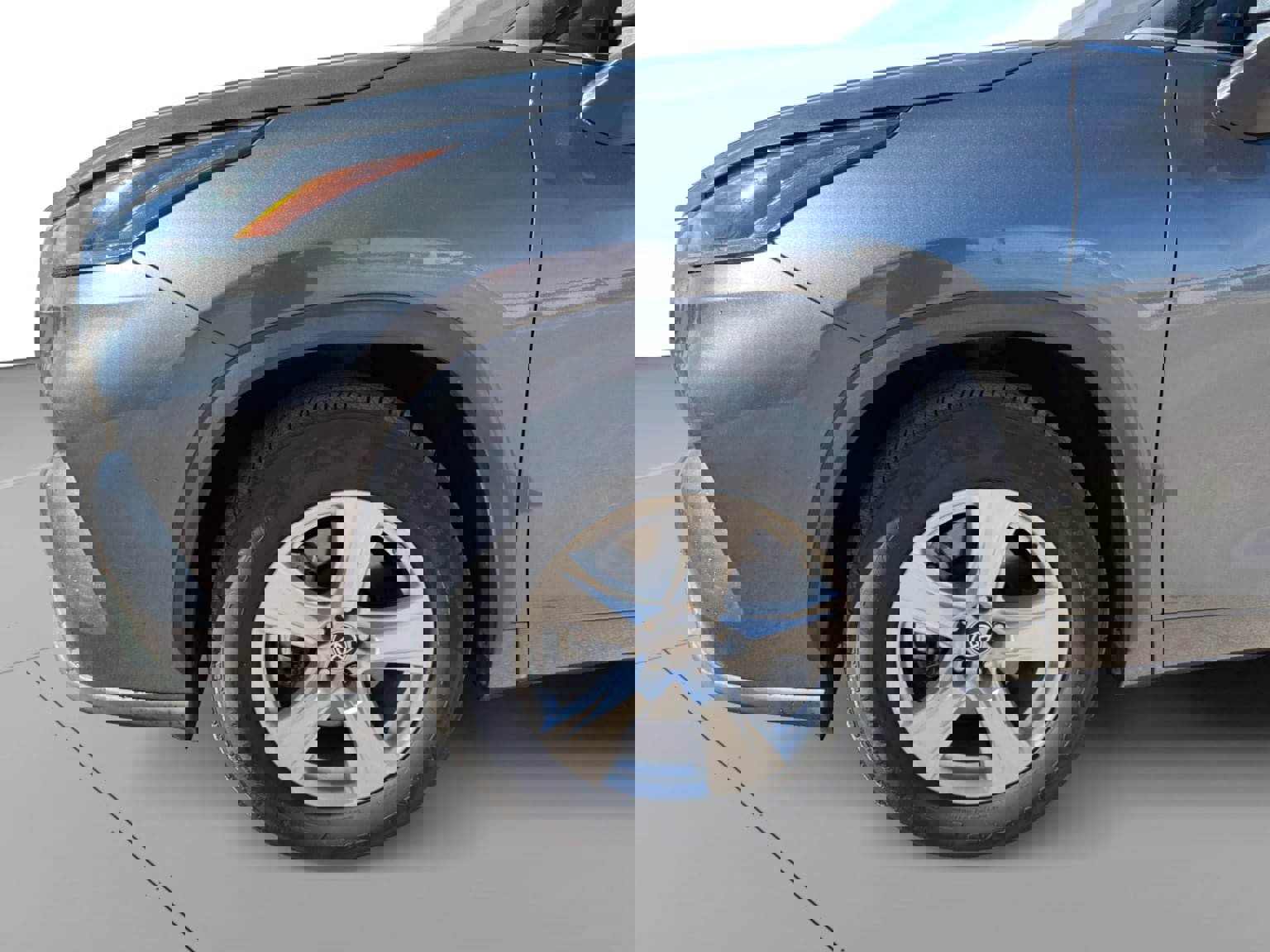 Used 2021 Toyota Highlander LE image 9