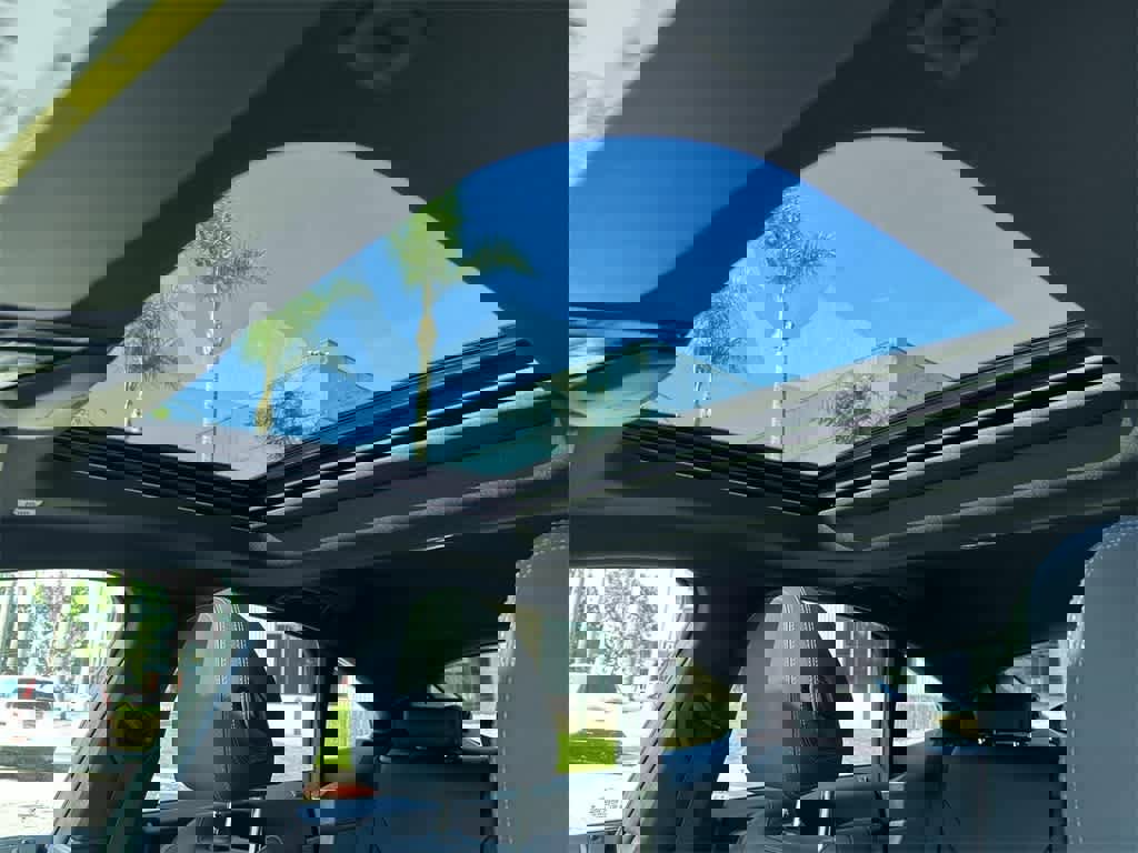 Used 2023 BMW i4 eDrive35 image 19