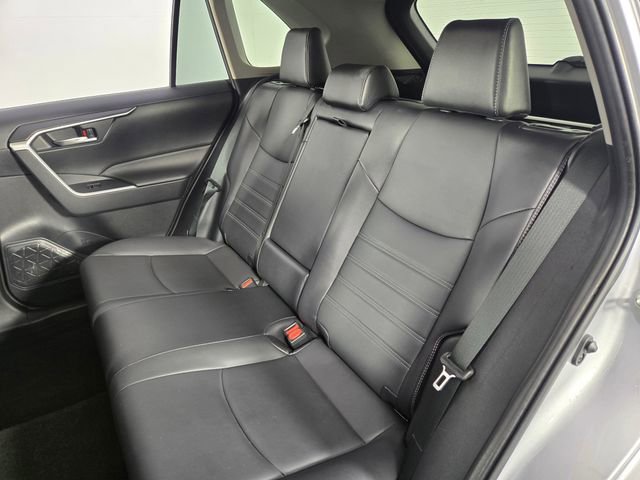 Used 2023 Toyota RAV4 XLE Premium image 15