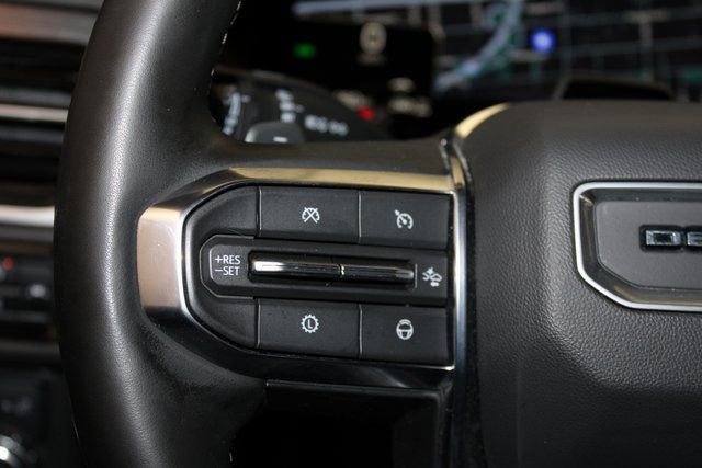 Used 2025 GMC Yukon Denali w/ Advanced Technology Package image 31