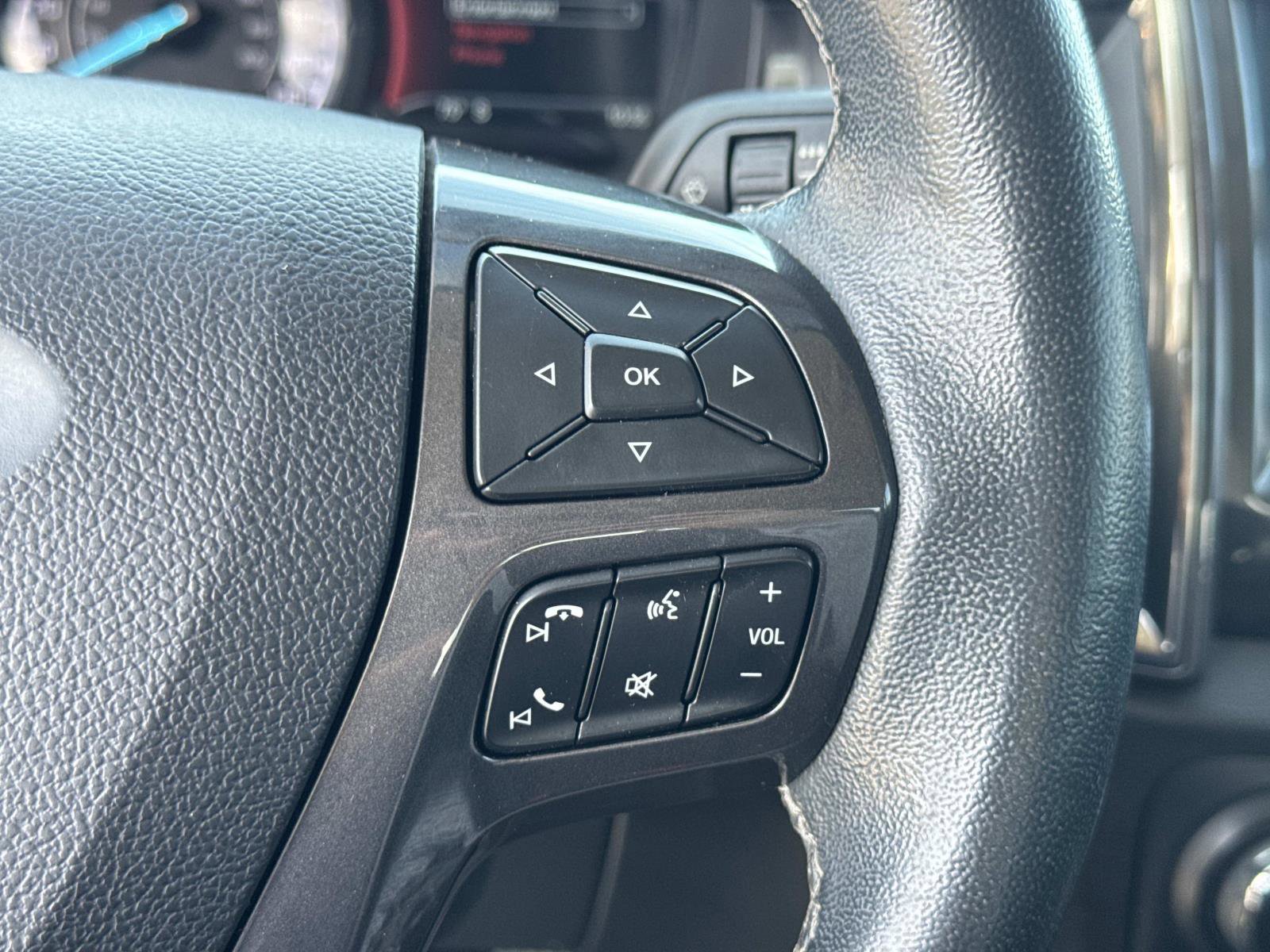 Used 2019 Ford Ranger Lariat w/ Black Appearance Package image 12