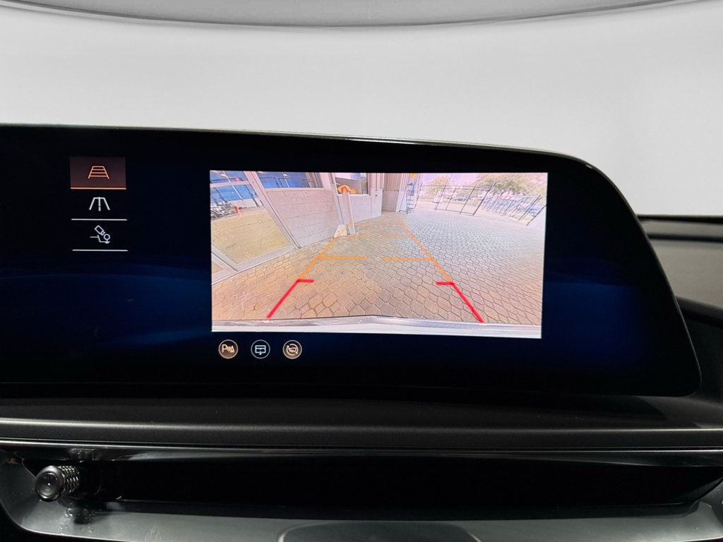 Used 2024 Cadillac Lyriq Tech AWD/4WD image 15