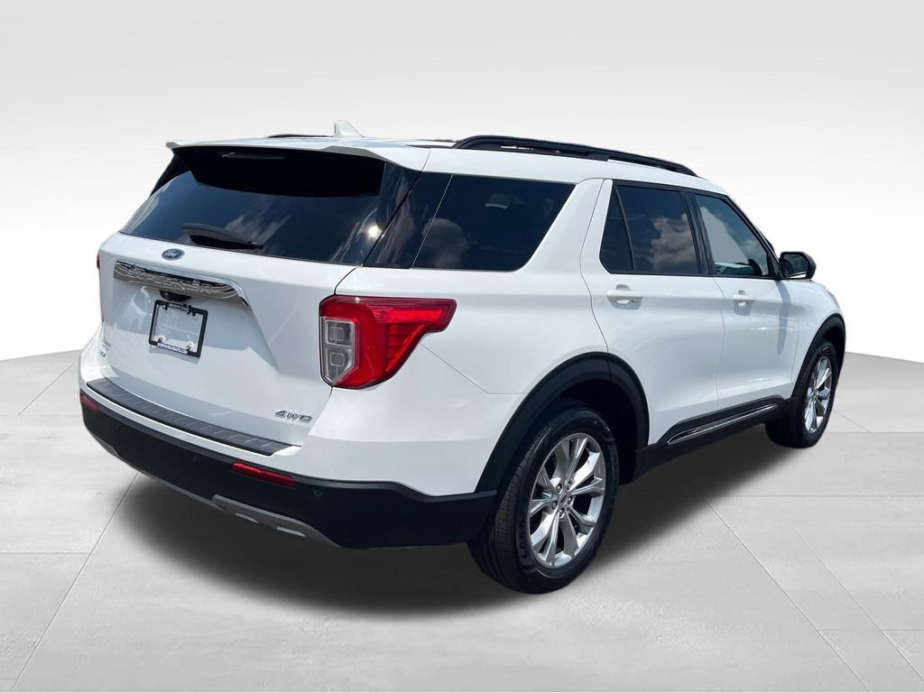Used 2021 Ford Explorer XLT w/ Equipment Group 202A AWD/4WD image 5