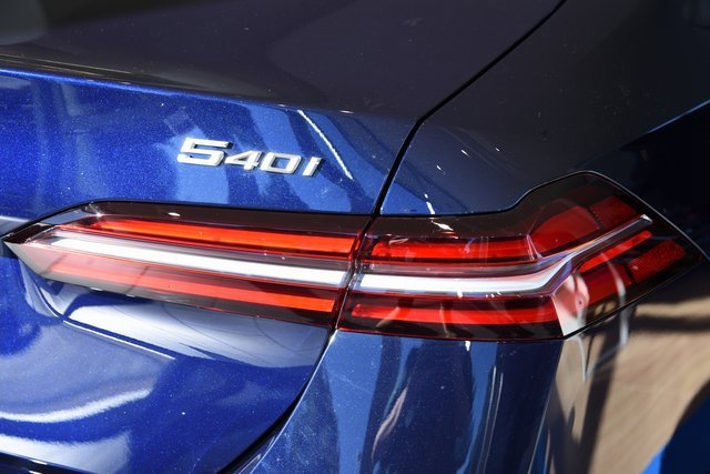 New 2026 BMW 540i xDrive w/ M Sport Package image 10