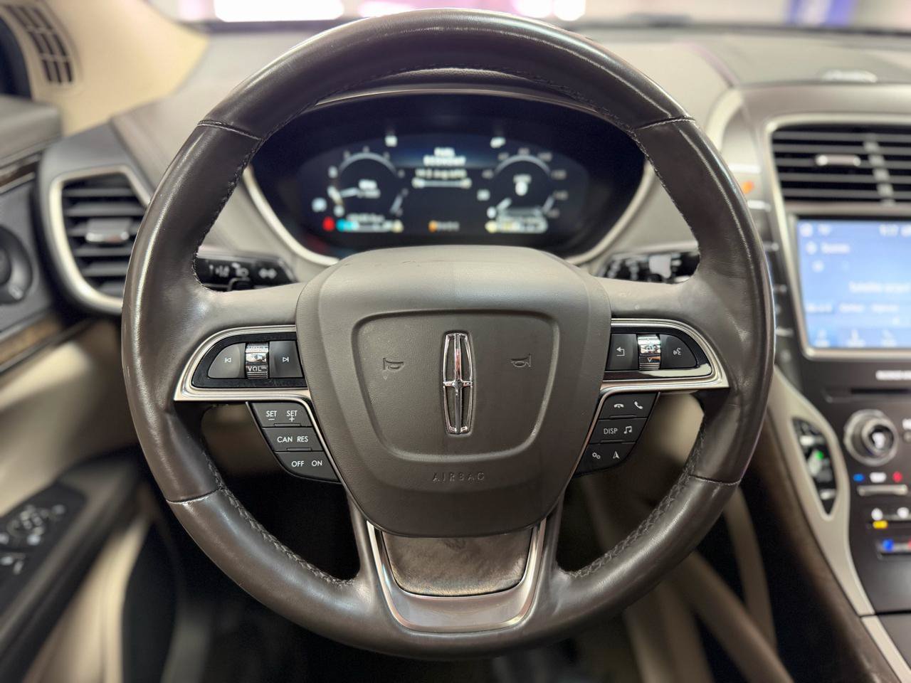 Used 2019 Lincoln Nautilus Reserve AWD/4WD image 17