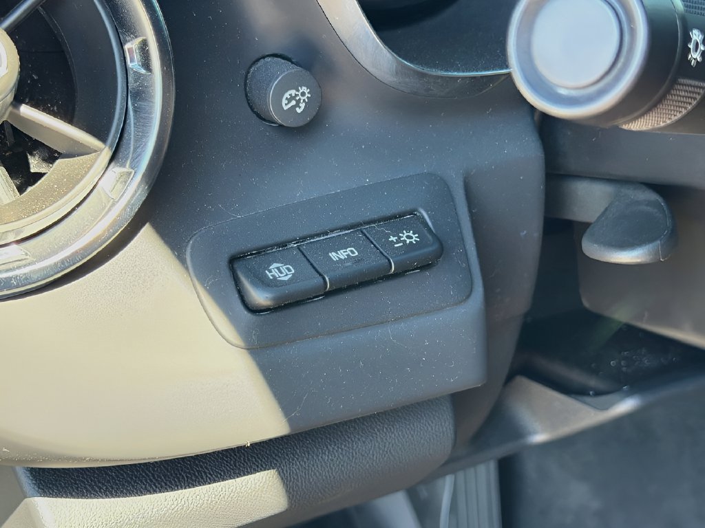Used 2022 Chevrolet Camaro SS RWD image 10