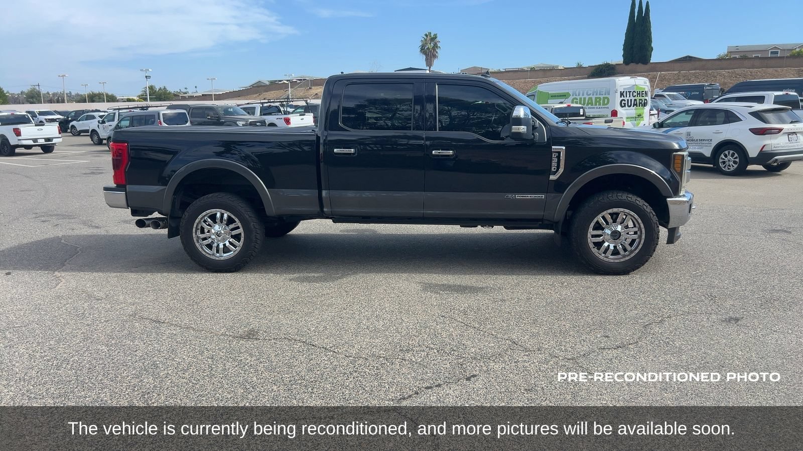 Used 2019 Ford F350 Lariat w/ Lariat Ultimate Package AWD/4WD image 4