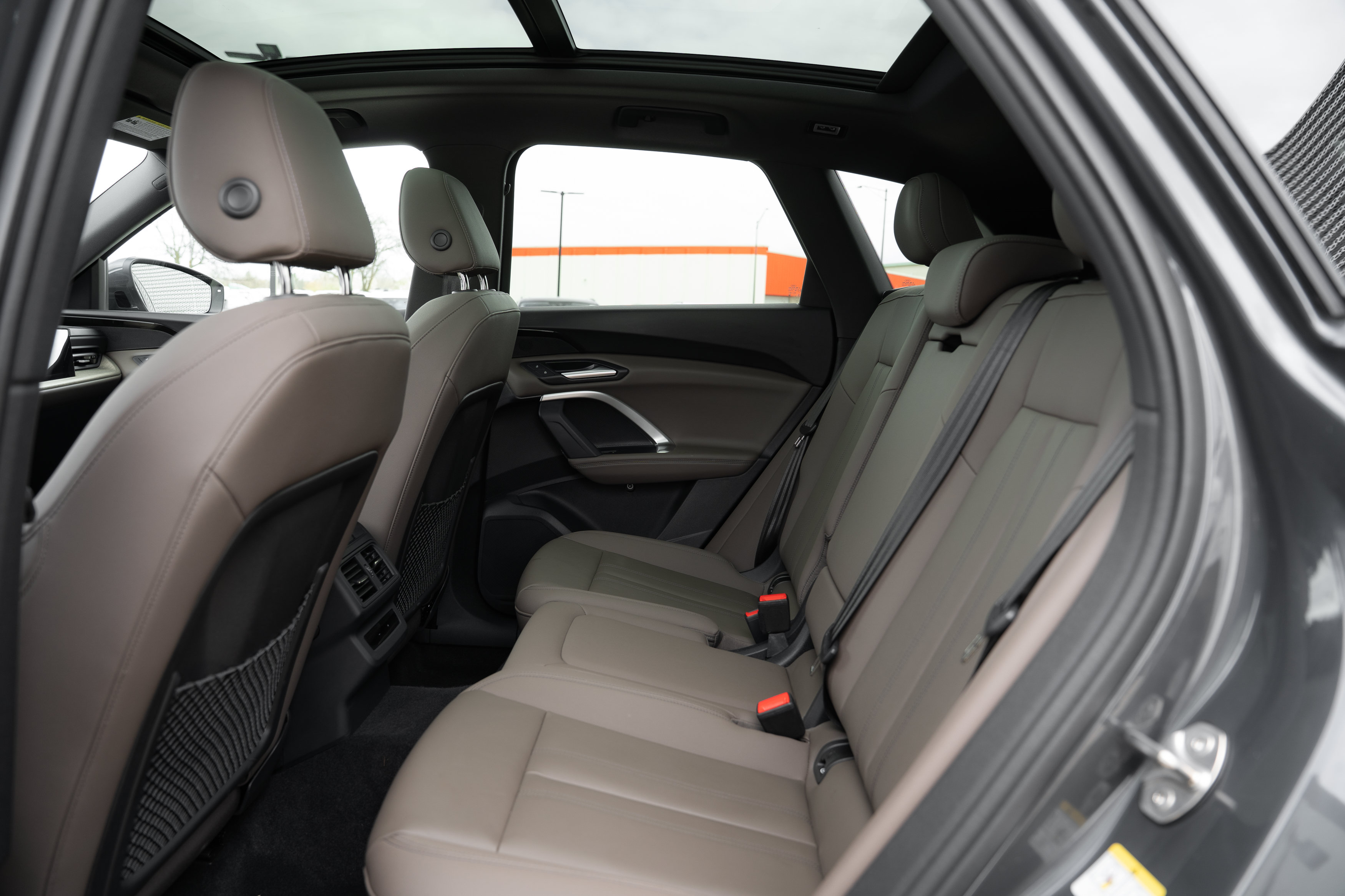 Certified 2025 Audi Q5 Premium w/ Convenience Package AWD/4WD image 23