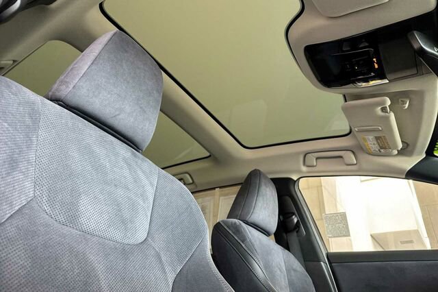 Used 2024 Lexus RZ 300e Premium w/ Accessory Package (P5) image 17