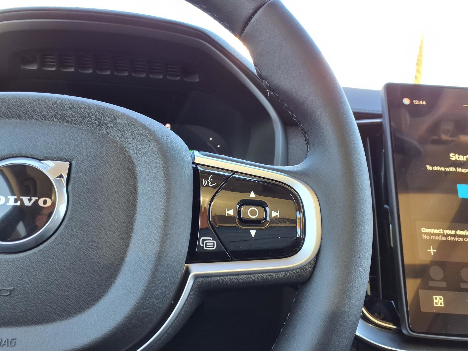 New 2026 Volvo XC90 T8 Ultra w/ Protection Package Premier image 16