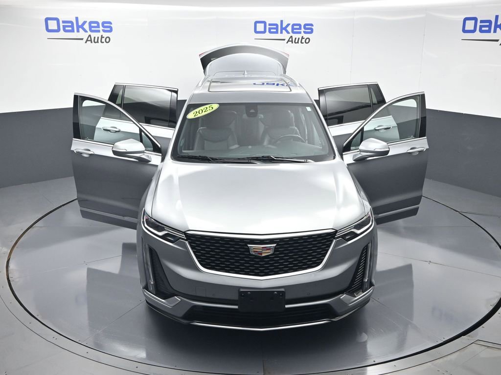 Used 2025 Cadillac XT6 Premium Luxury image 57