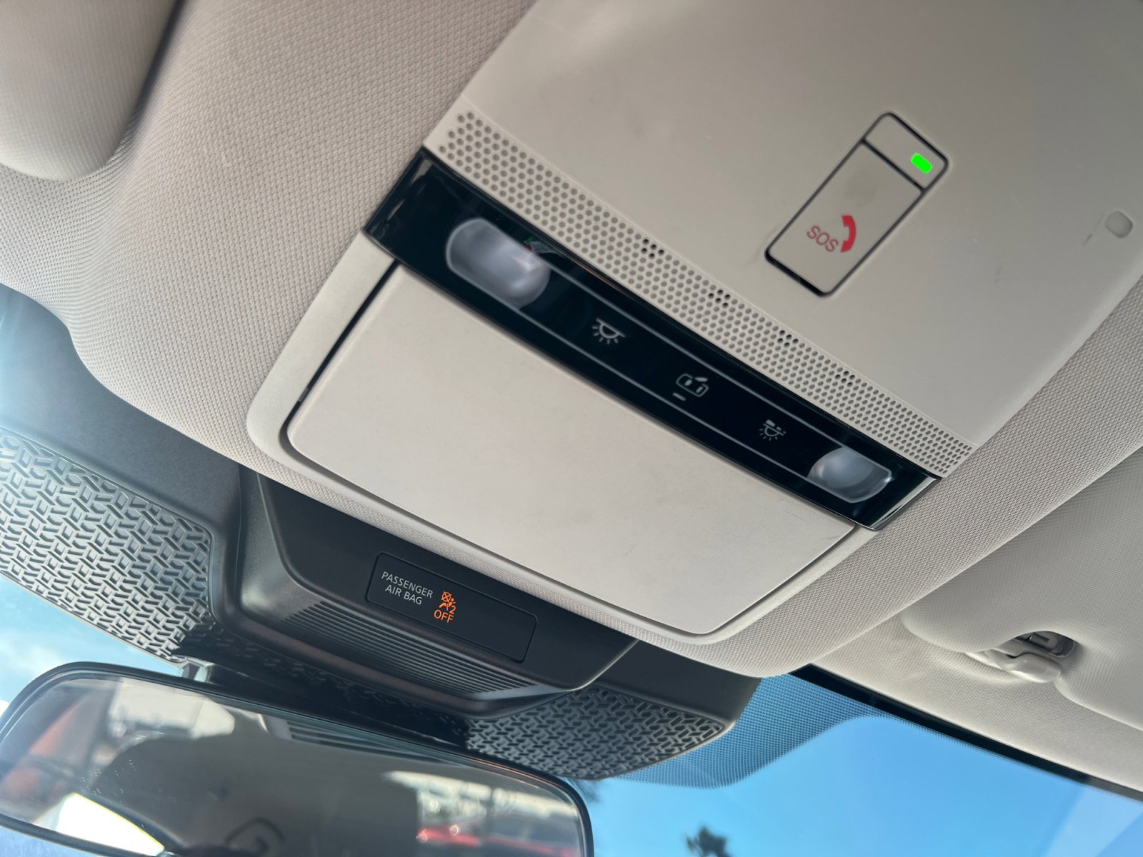 Used 2023 Nissan Ariya FWD image 20
