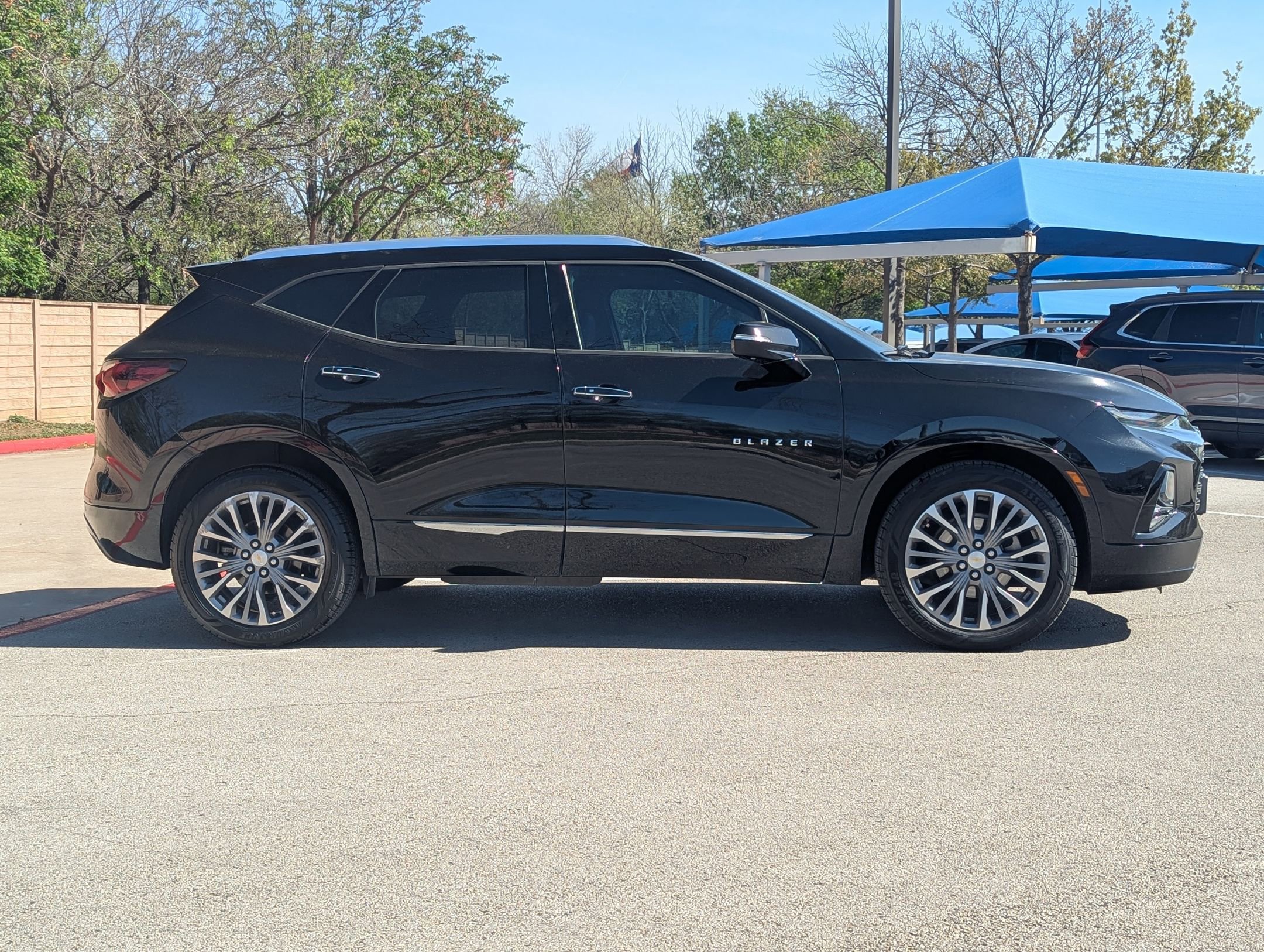 Used 2019 Chevrolet Blazer Premier w/ Driver Confidence II Package image 2
