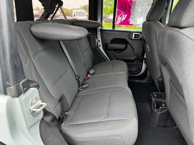 Used 2024 Jeep Wrangler Unlimited Sport AWD/4WD image 16