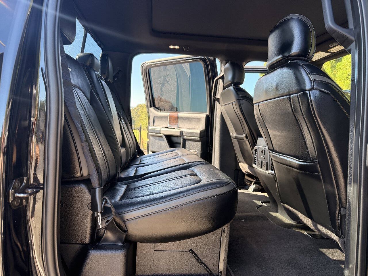 Used 2017 Ford F350 Platinum w/ Platinum Ultimate Package AWD/4WD image 22