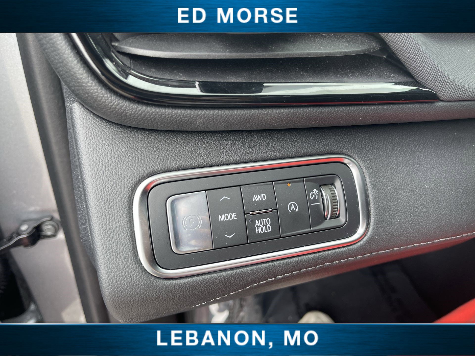 Used 2025 Buick Enclave Preferred image 17