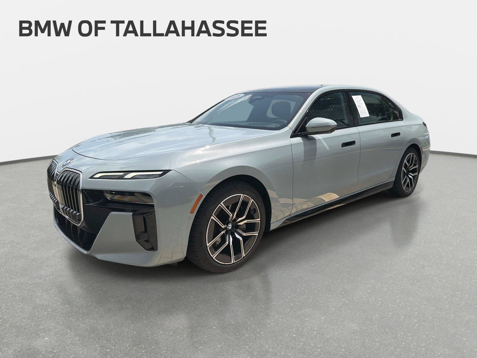 Used 2025 BMW 740i xDrive AWD/4WD image 1