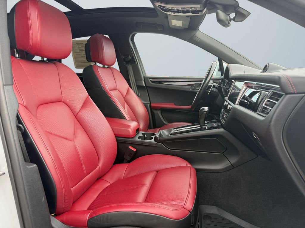 Used 2022 Porsche Macan image 15