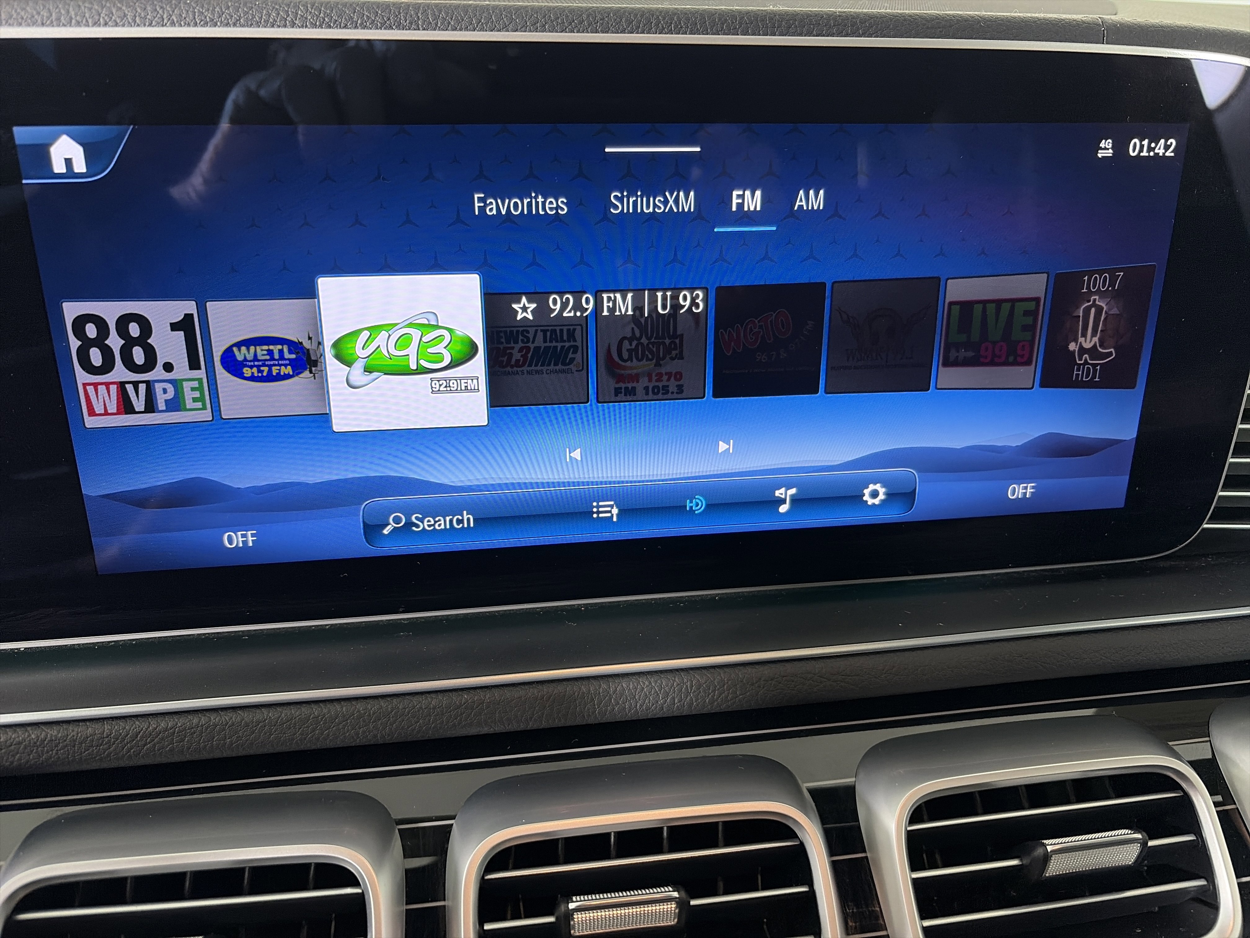 Used 2024 Mercedes-Benz GLS 580 4MATIC image 25