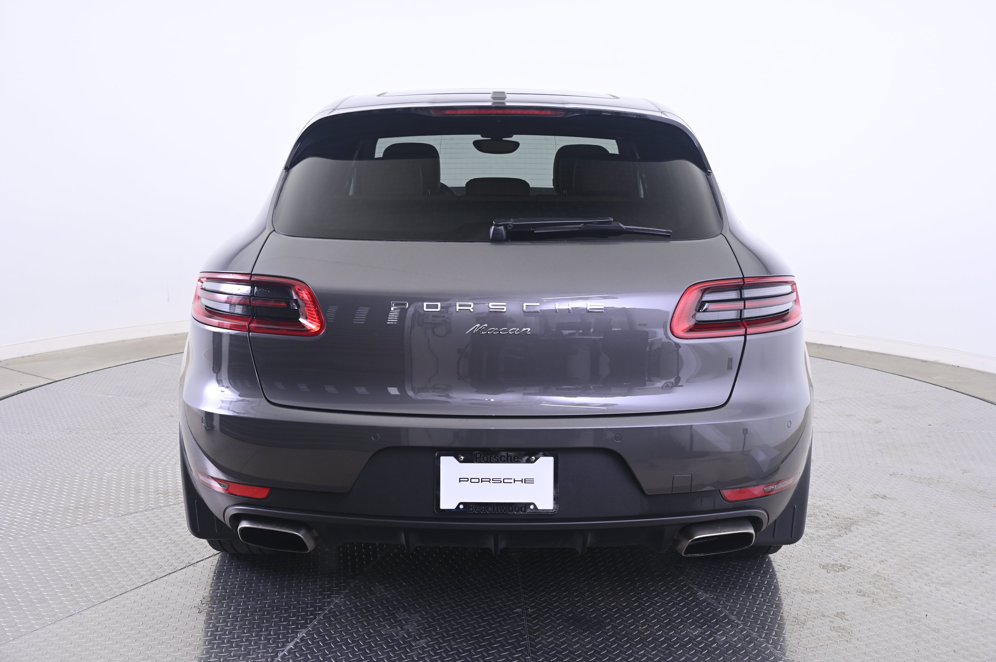 Used 2018 Porsche Macan AWD/4WD image 6