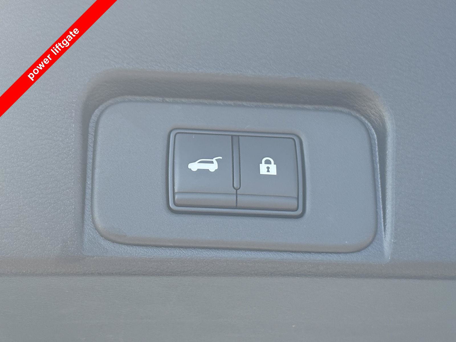 Used 2025 Nissan Rogue SV AWD/4WD image 6