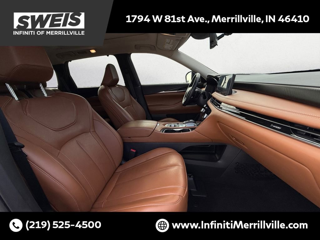 Used 2023 INFINITI QX60 Sensory w/ Vision Package AWD/4WD image 10