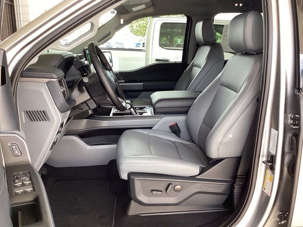 New 2025 Ford F150 Lightning Flash image 30