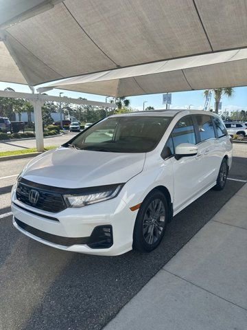 Used 2025 Honda Odyssey Touring image 1