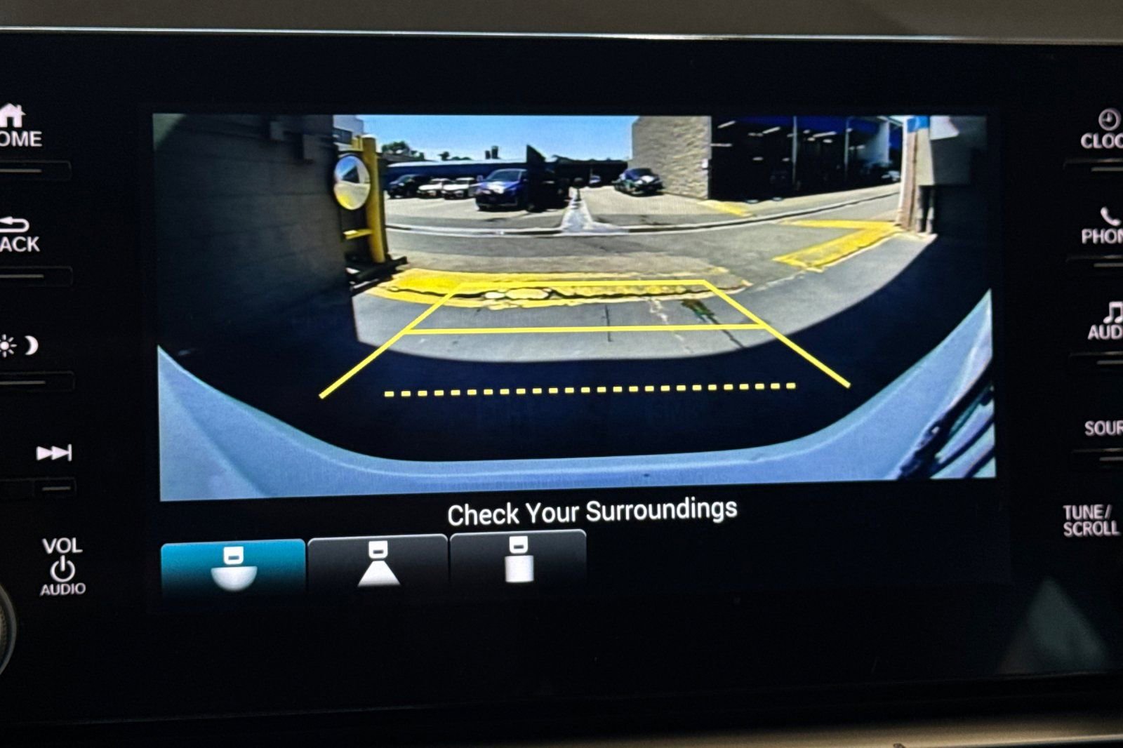 Used 2022 Honda Accord LX image 10