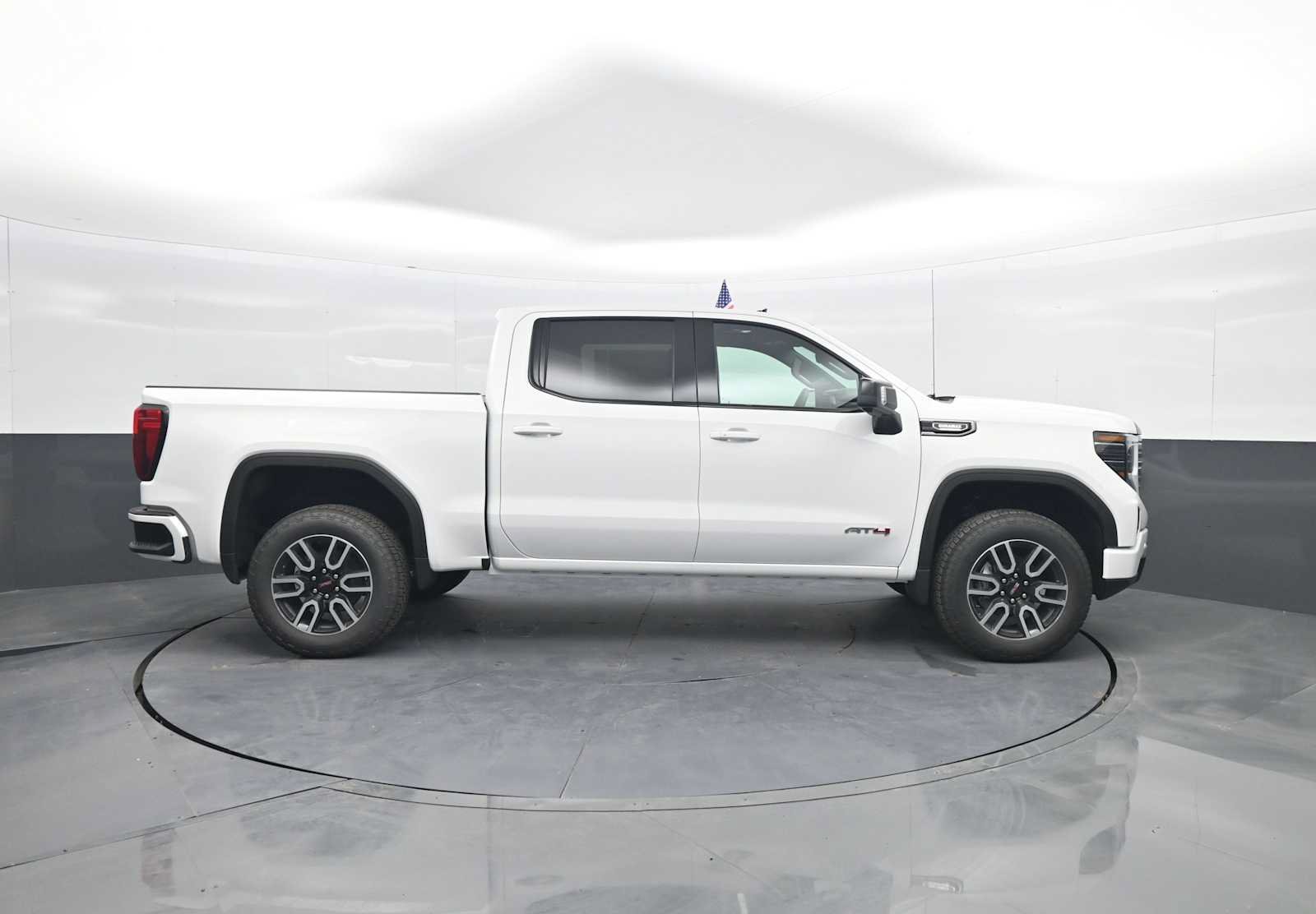 New 2026 GMC Sierra 1500 AT4 w/ AT4 Premium Package AWD/4WD image 9