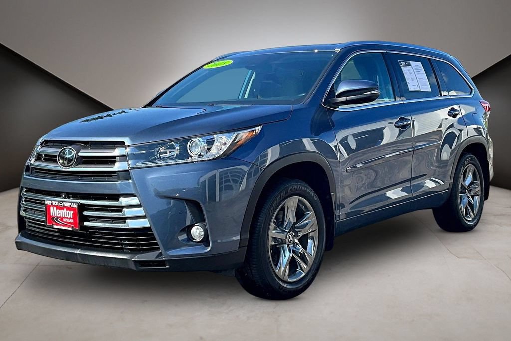 Used 2018 Toyota Highlander Limited Platinum AWD/4WD image 3