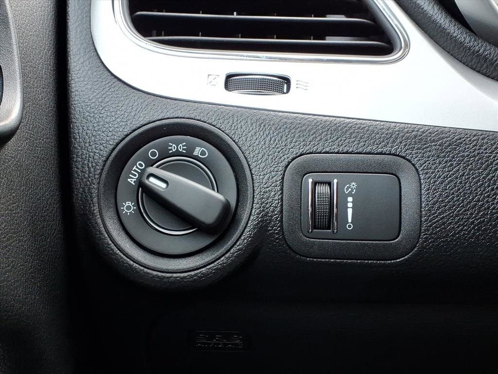 Used 2018 Dodge Journey SE w/ Connectivity Group image 19